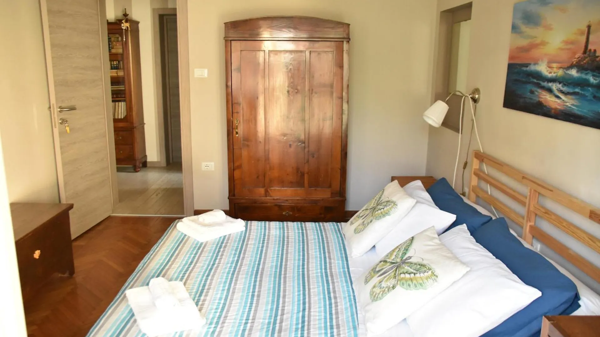 Residenza Delle Farfalle-Camera Tripla Con Bagno Privato Padua 0*,  Italien