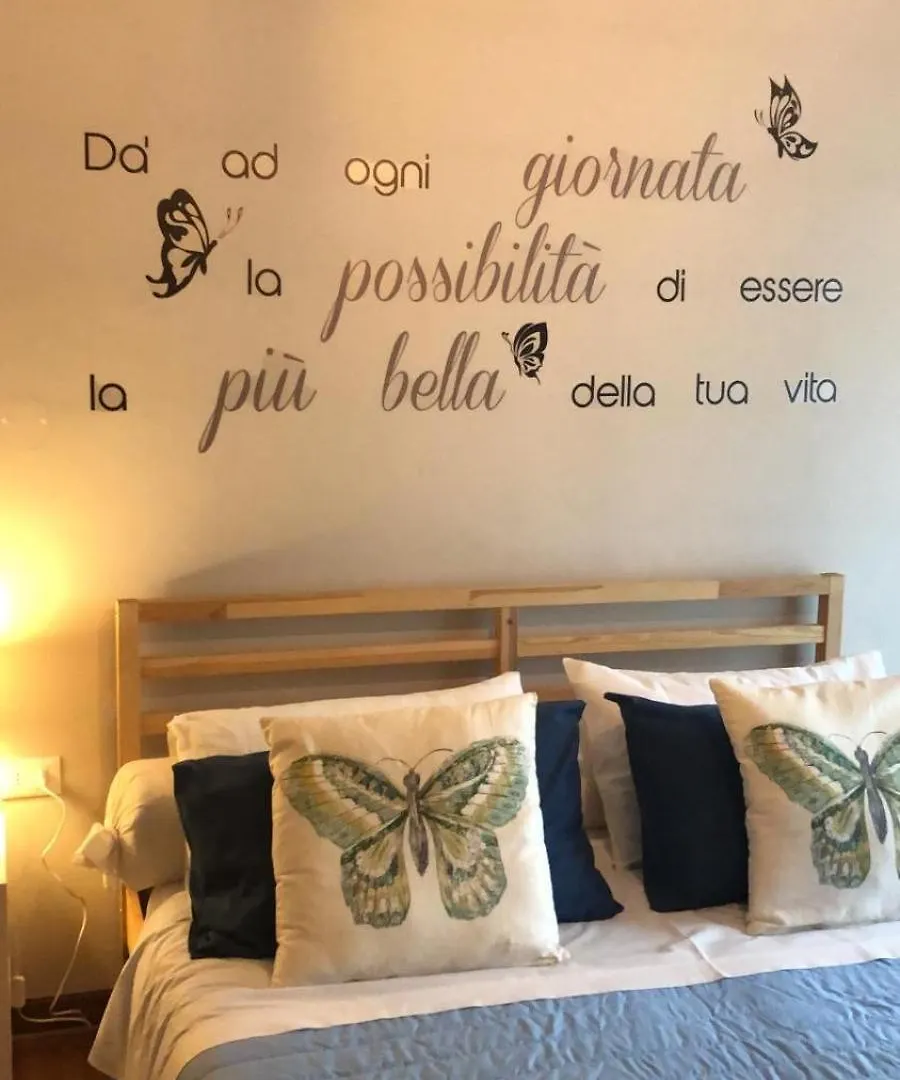 Guest house Residenza Delle Farfalle-Tripla Con Bagno Privato E Matrimoniale Con Bagno Condiviso Padova